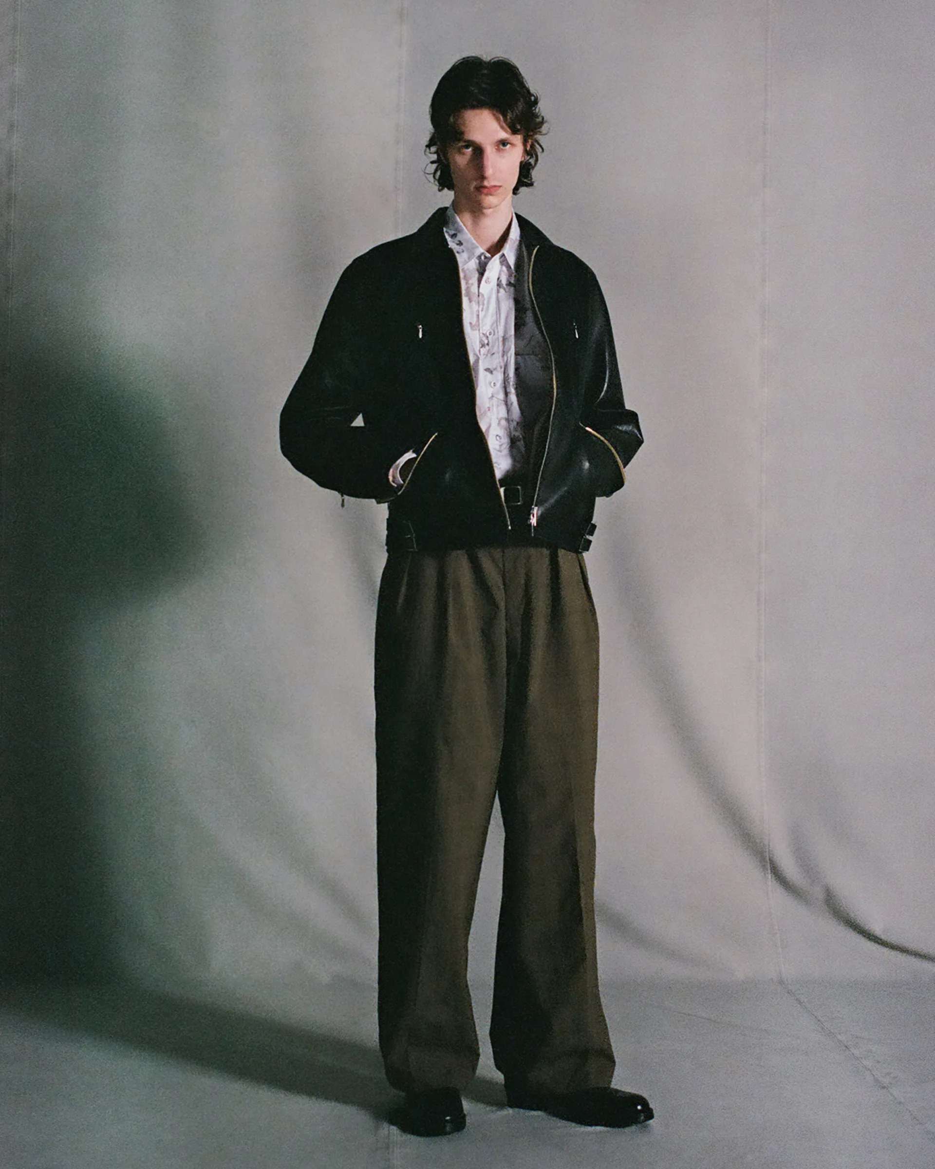 NICENESS SAGE/縮絨ギマチェックオーバートラウザー NICENESS SAGE/縮絨ギマチェックオーバートラウザー - メルカリ